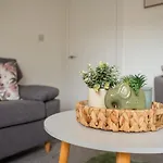 Laburnum House By Horizon