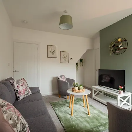 Laburnum House By Horizon