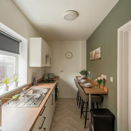 Holiday home Laburnum House By Horizon