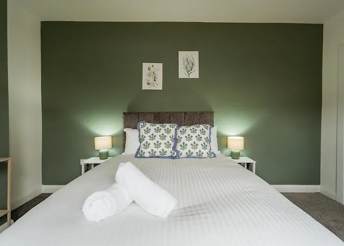 Laburnum House By Horizon